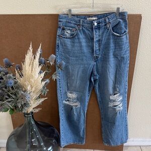 Levi’s Ribcage Straight Ankle Distressed Denim Jeans Sz 31